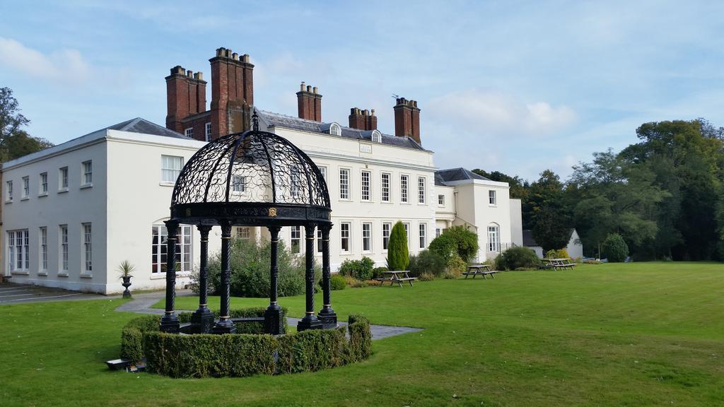 Haughton Hall Hotel & Leisure Club Telford Exterior foto